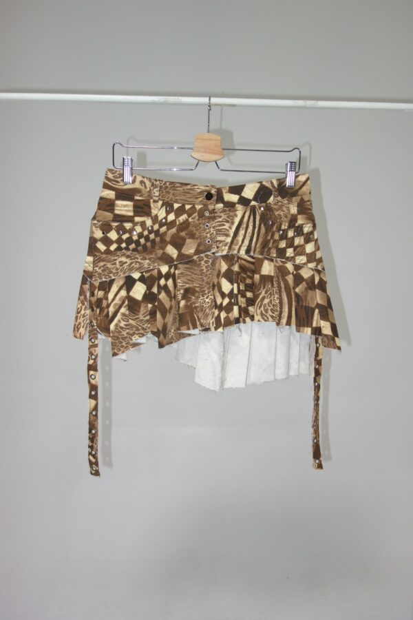 HOE SCHOOL mini skirt 18
