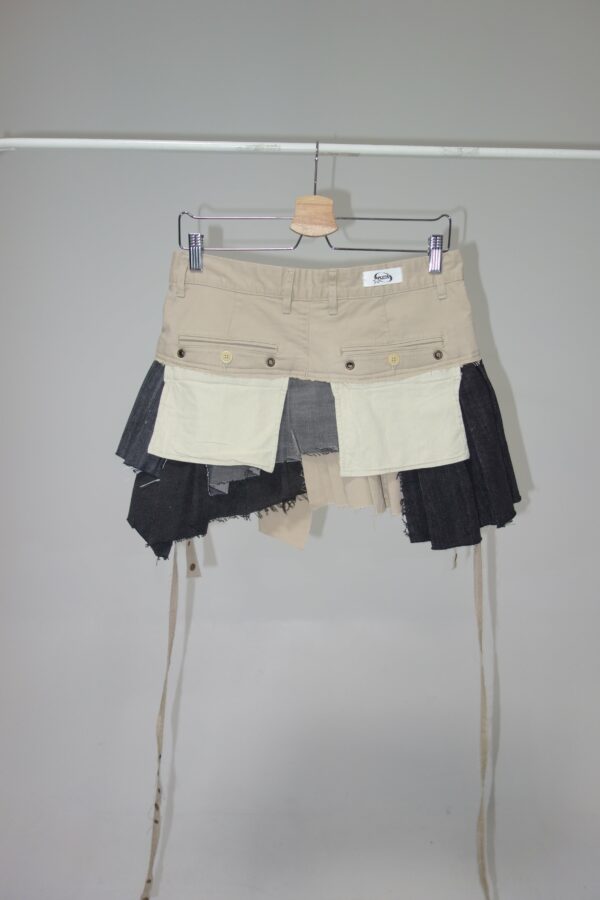 HOE SCHOOL mini skirt 19 - Imagen 3