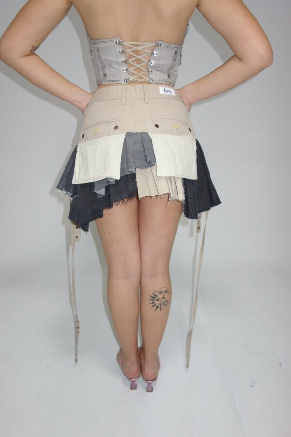 HOE SCHOOL mini skirt 19 - Imagen 6